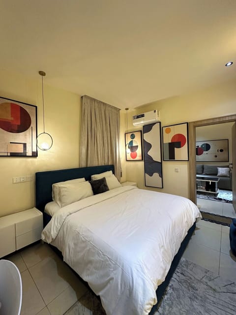 Deluxe Room, Balcony, City View | Desk, laptop workspace, blackout drapes, soundproofing