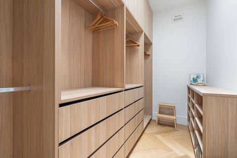 Apartment, 3 Bedrooms, Patio, Garden View | Wardrobe