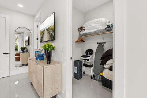 Townhome, 2 Bedrooms | Interior