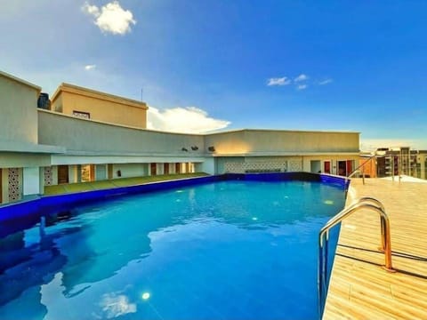Rooftop pool