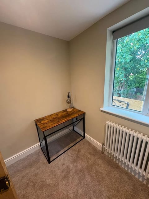 House | 3 bedrooms, high-speed internet