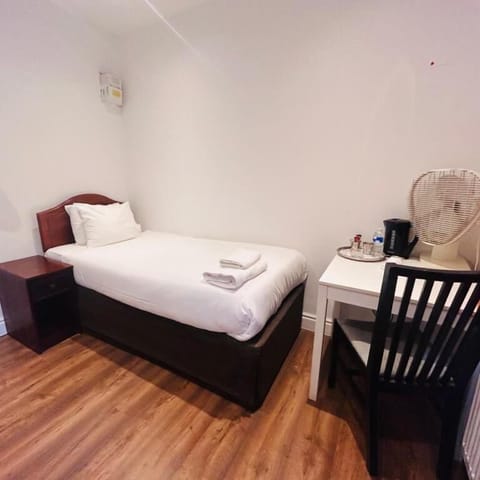 Single Room | WiFi (free)