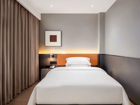 Standard Double Room, No Windows | Premium bedding, down comforters, blackout drapes, soundproofing