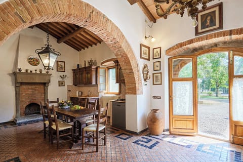 Villa, 2 Bedrooms | Living area