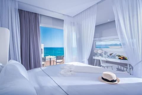 Junior Suite | Desk, soundproofing, iron/ironing board, free WiFi