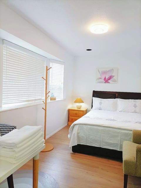 Standard Double Room | Desk, blackout drapes, soundproofing, iron/ironing board (on request)