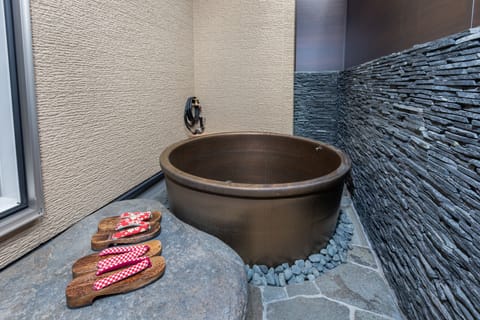 Townhome, 2 Bedrooms, Non Smoking | Deep soaking bathtub