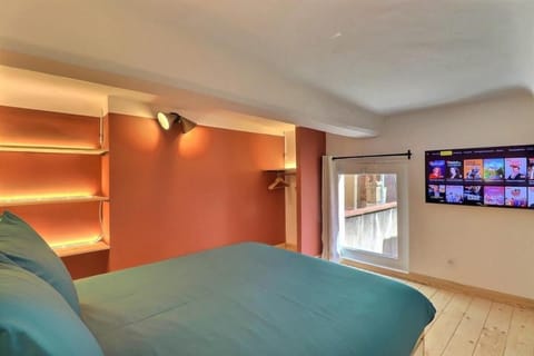 Apartment, City View | Iron/ironing board, WiFi (free)