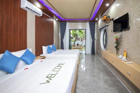 Deluxe Quadruple Room, Garden View | Desk, WiFi (free)