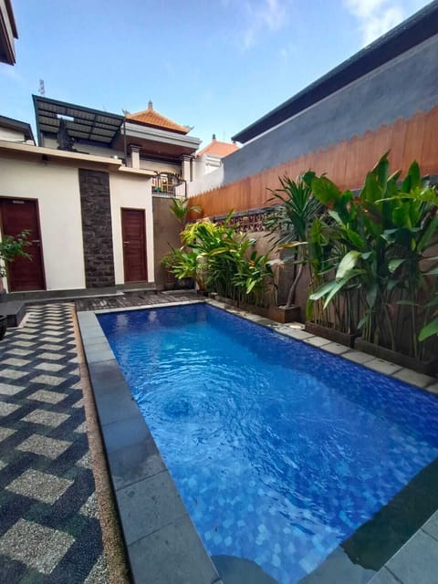 5 indoor pools