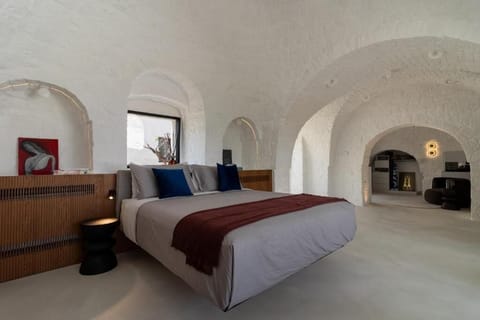 Honeymoon Suite, 1 King Bed | Premium bedding, down comforters, memory foam beds, minibar