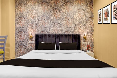 Classic Room | Desk, WiFi (free), bed sheets