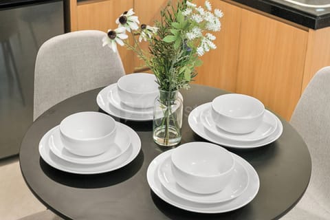 Apartment, 3 Bedrooms, City View | Dining room