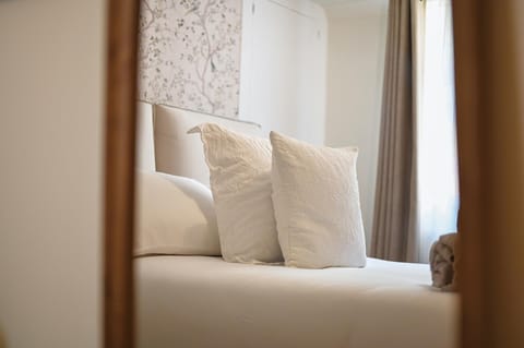 1 bedroom, iron/ironing board, WiFi (free), bed sheets