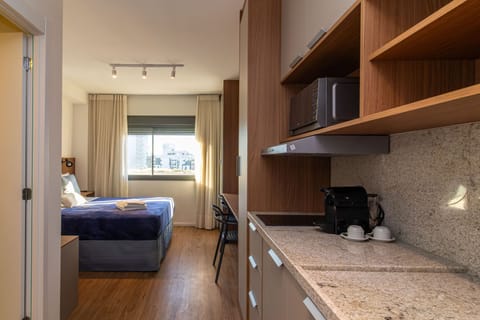 Studio Casal | Desk, laptop workspace, WiFi (free)