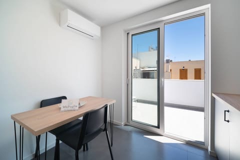 Apartment | Dining