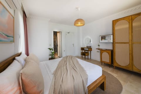Vela Grand Room | In-room safe, WiFi (free), bed sheets