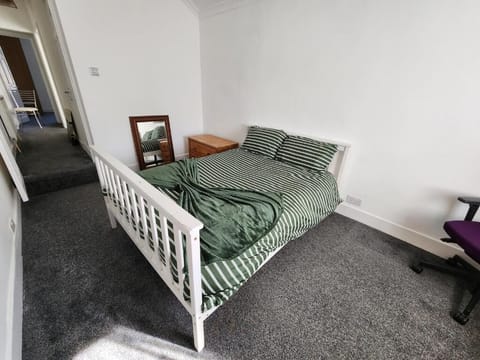 Deluxe Double Room, Garden View | Blackout drapes, soundproofing, WiFi (free)