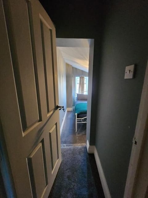 Deluxe Double Room, City View | Interior