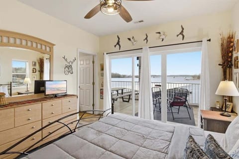 Condo, Multiple Beds (Heron Point) | 3 bedrooms, individually decorated, individually furnished, bed sheets