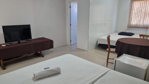 Desk, WiFi (free)