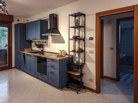 Apartment, Garden View | Private kitchen