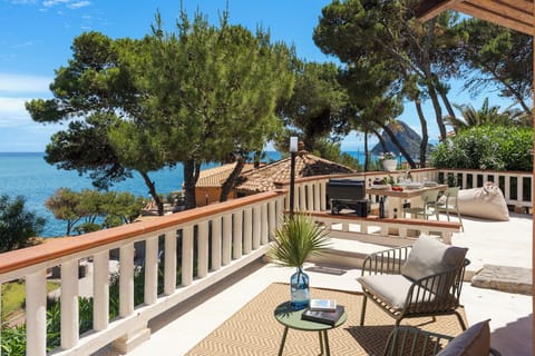 Comfort Bungalow, Sea View | Outdoor dining