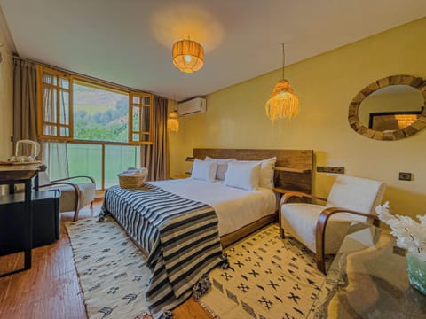 Comfort Double Room, Mountain View | Minibar