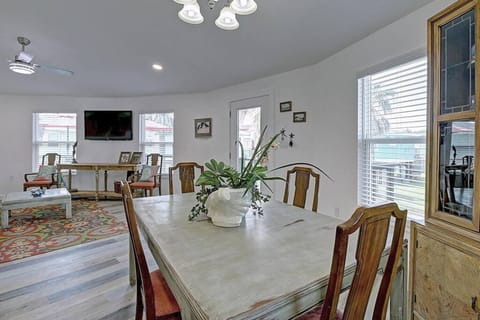 House | 2 bedrooms, high-speed internet