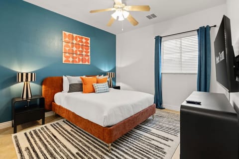 House | 6 bedrooms, high-speed internet