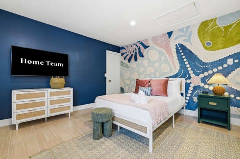 House | 6 bedrooms, high-speed internet