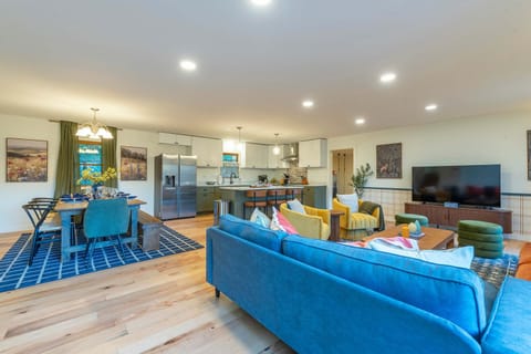 House | 4 bedrooms, high-speed internet