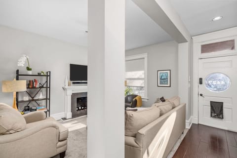 House | 3 bedrooms, high-speed internet