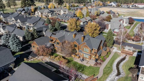 House | 5 bedrooms, high-speed internet