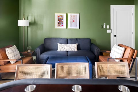 House | 5 bedrooms, high-speed internet