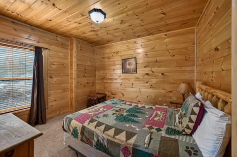 House | 8 bedrooms, high-speed internet