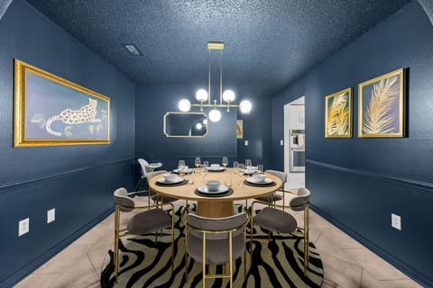 House | 4 bedrooms, high-speed internet