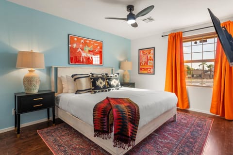 House | 5 bedrooms, high-speed internet