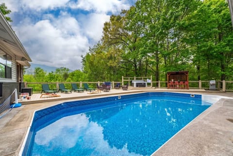 House | 4 bedrooms, high-speed internet