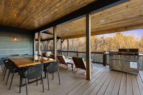House | 5 bedrooms, high-speed internet