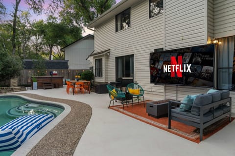 House | 5 bedrooms, high-speed internet