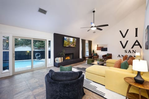 House | 5 bedrooms, high-speed internet