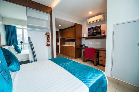 Superior Queen T3 | Iron/ironing board, WiFi (free)