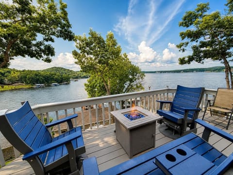 House, Multiple Beds (Making Waves) | View from room