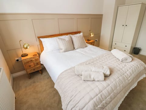 3 bedrooms, WiFi (free), individually decorated, individually furnished