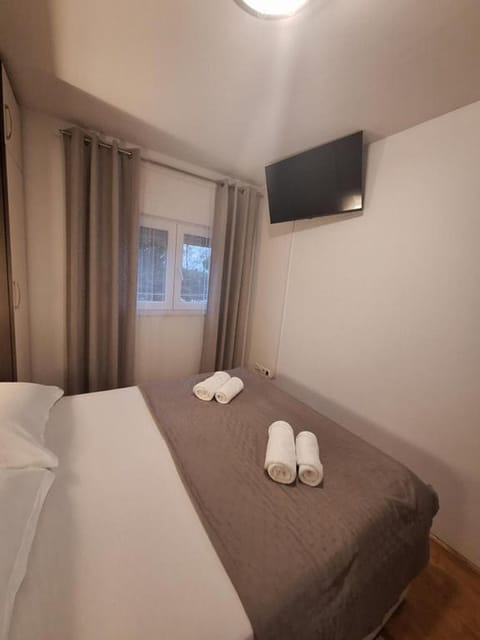 Apartment (A1) | Iron/ironing board, WiFi (free)