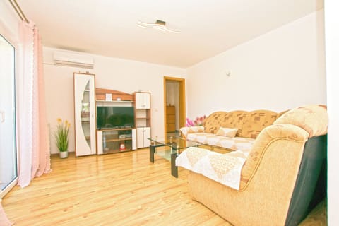 Apartment (A1) | Living room