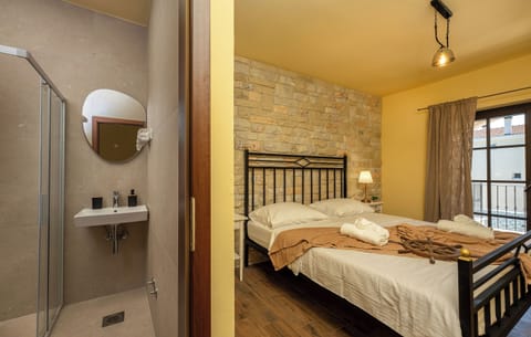 Villa | Iron/ironing board, WiFi (free)