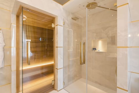 Premium bedding, down comforters, pillowtop beds, minibar