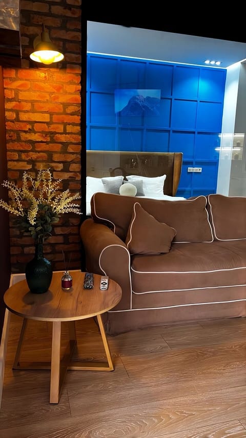 Comfort Apartment, Balcony, Mountain View | Iron/ironing board, WiFi (free)
